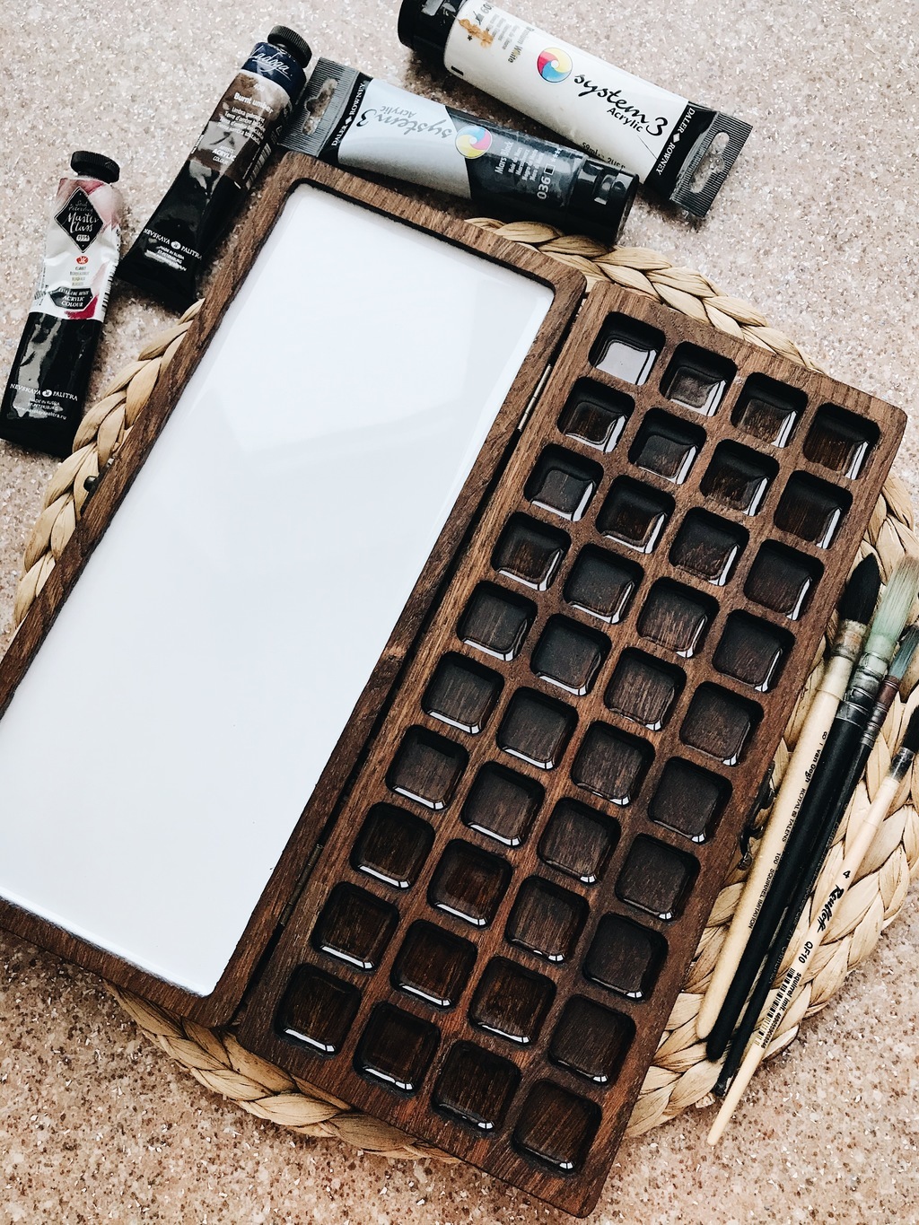 Большая студийная палитра на 40 цветов