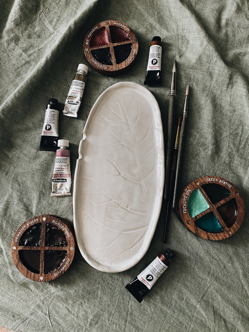 Большая керамическая палитра с отпечатком