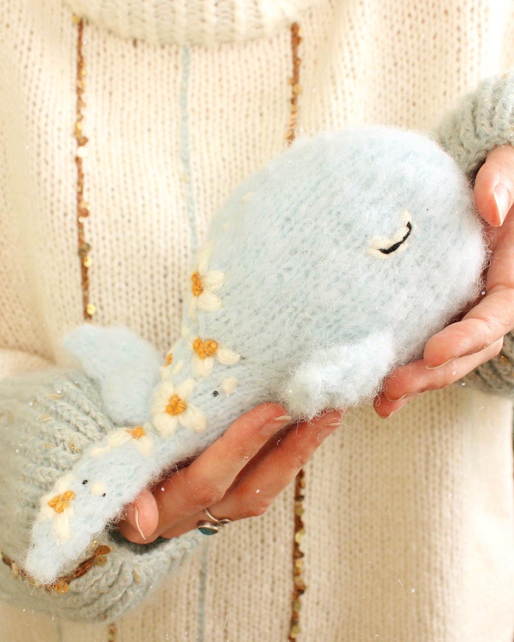 Кит с морем внутри