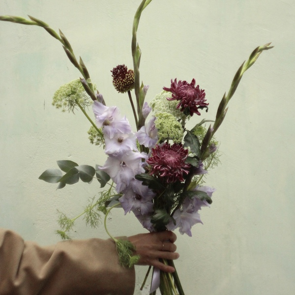 букет с гладиолусами и хризантемой вид 4