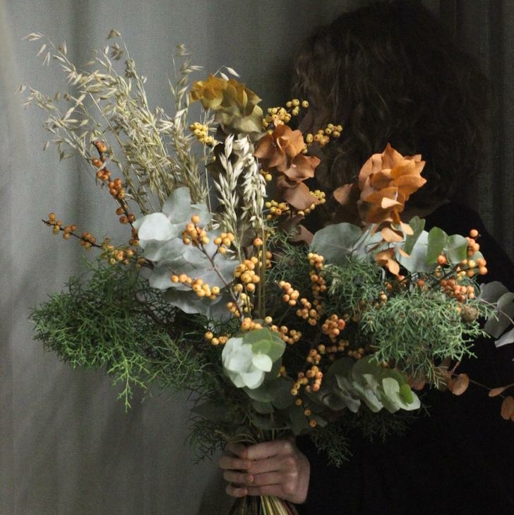 букет с илексом и эвкалиптом вид 4