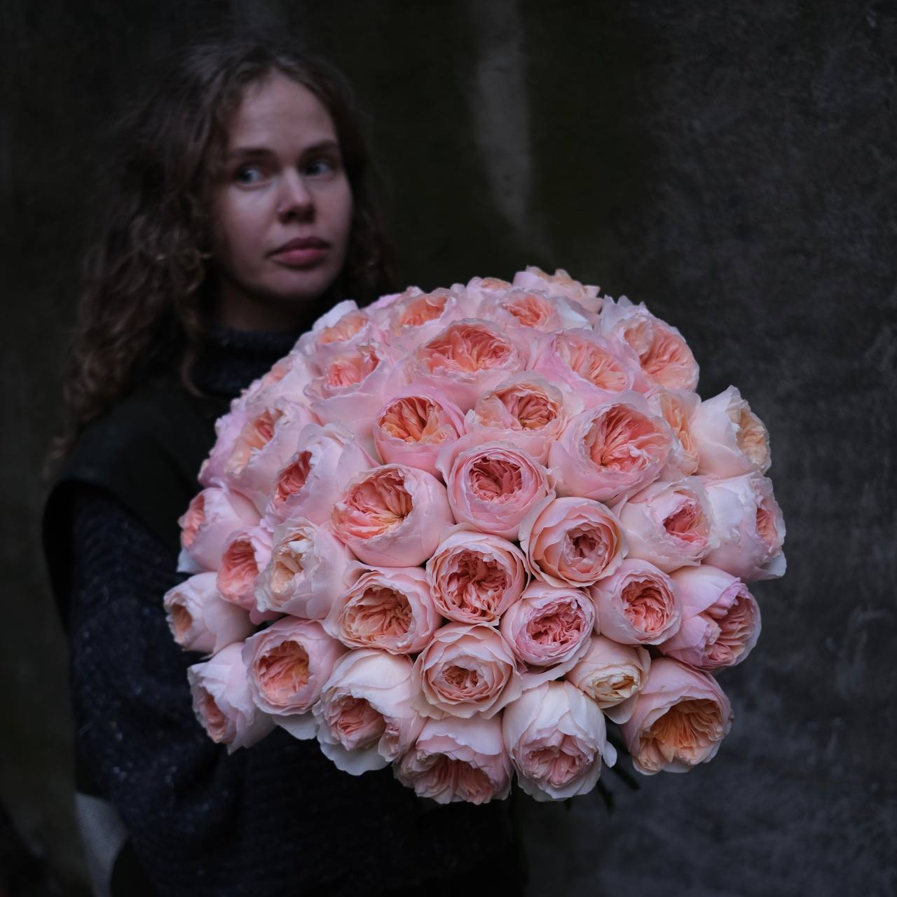 Букет пионовидных роз