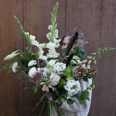 Артишоки, гладиолусы и лучок