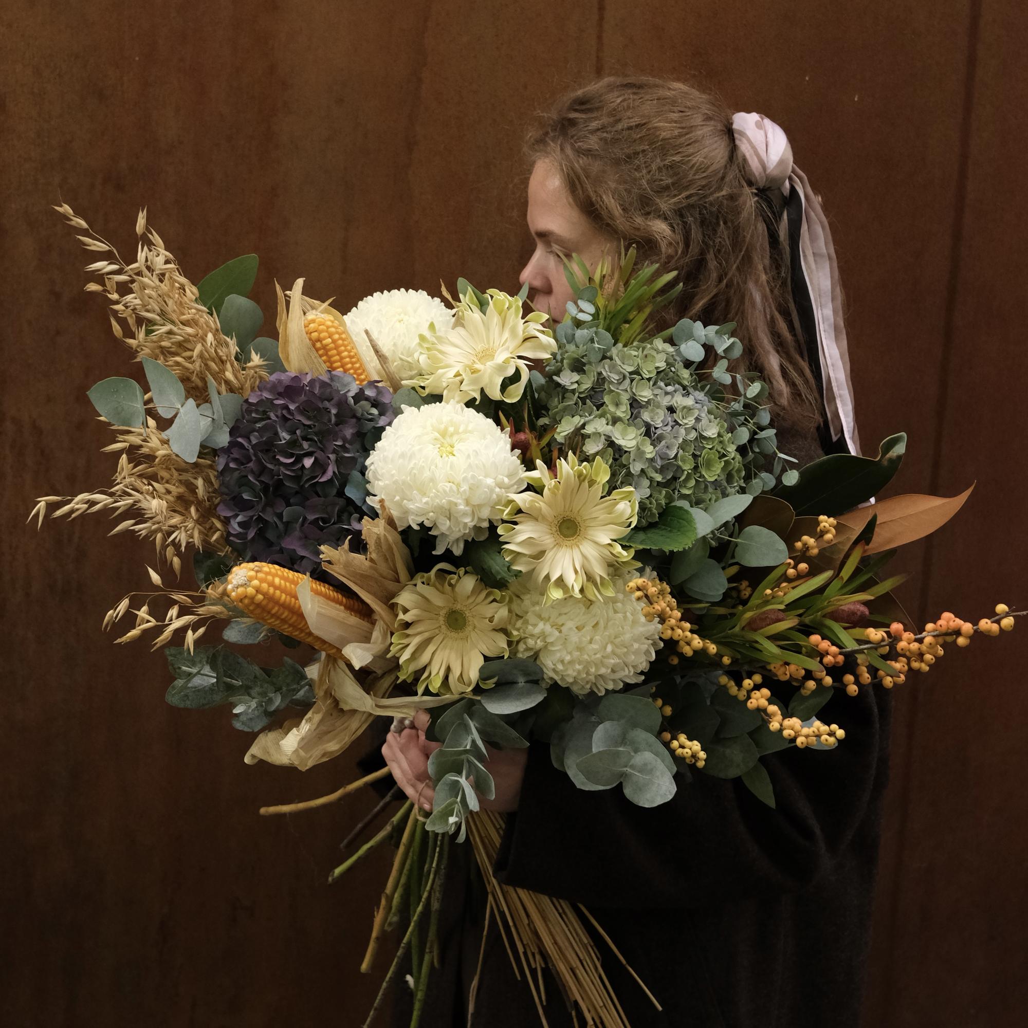 Кукуруза, ягоды, овёс и гортензии