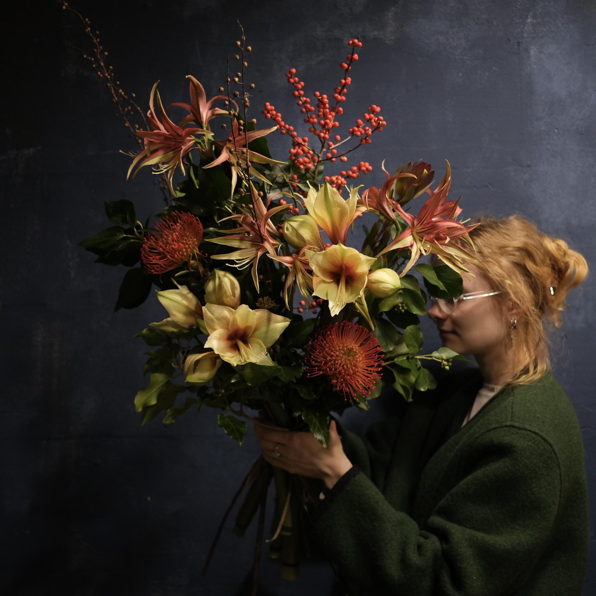 Амариллисы, ягоды и лён