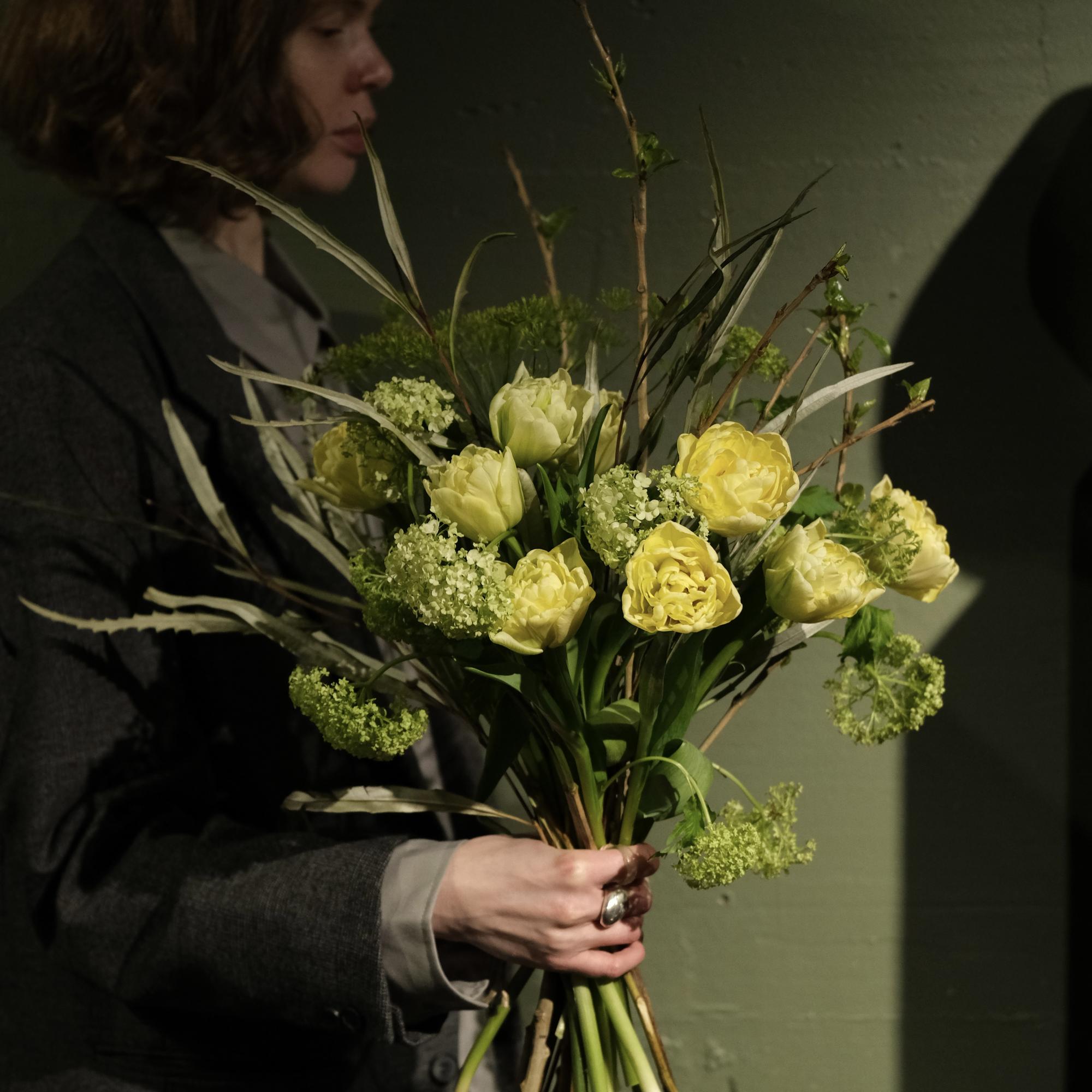 Жёлтые тюльпаны букет весенний