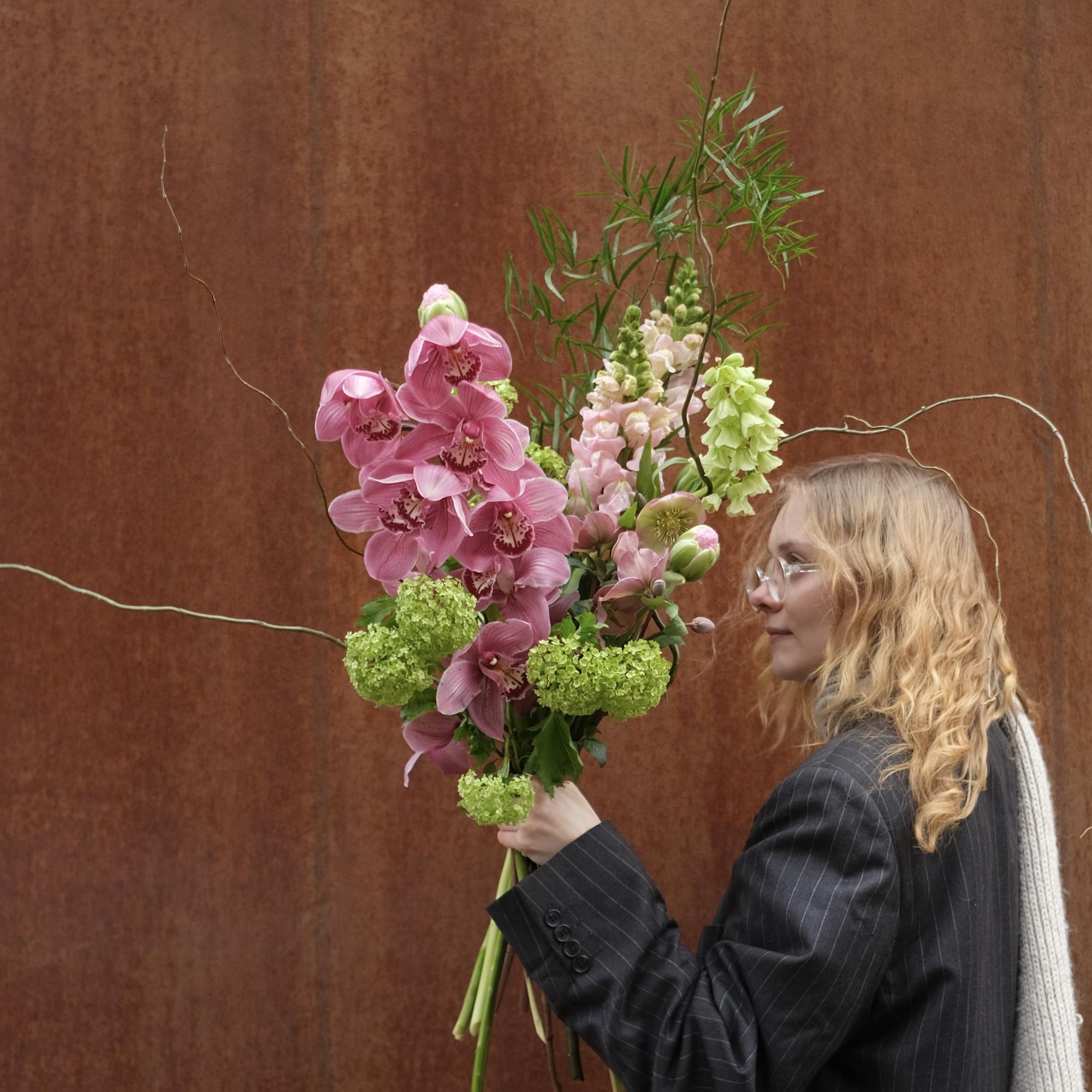 Орхидея, тюльпаны и диковинки