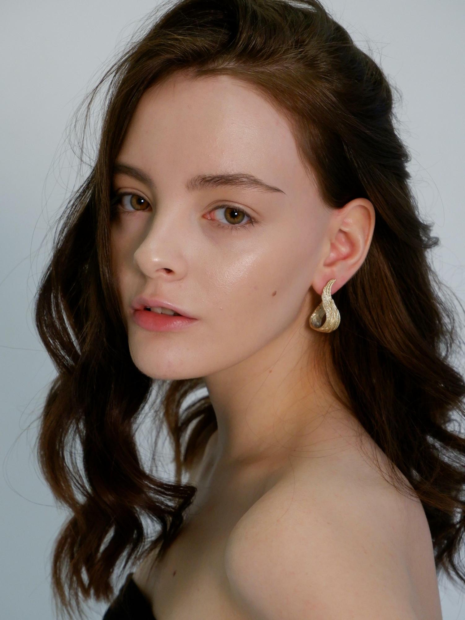 Серьги-крылья DROWNING TO EMBRACE