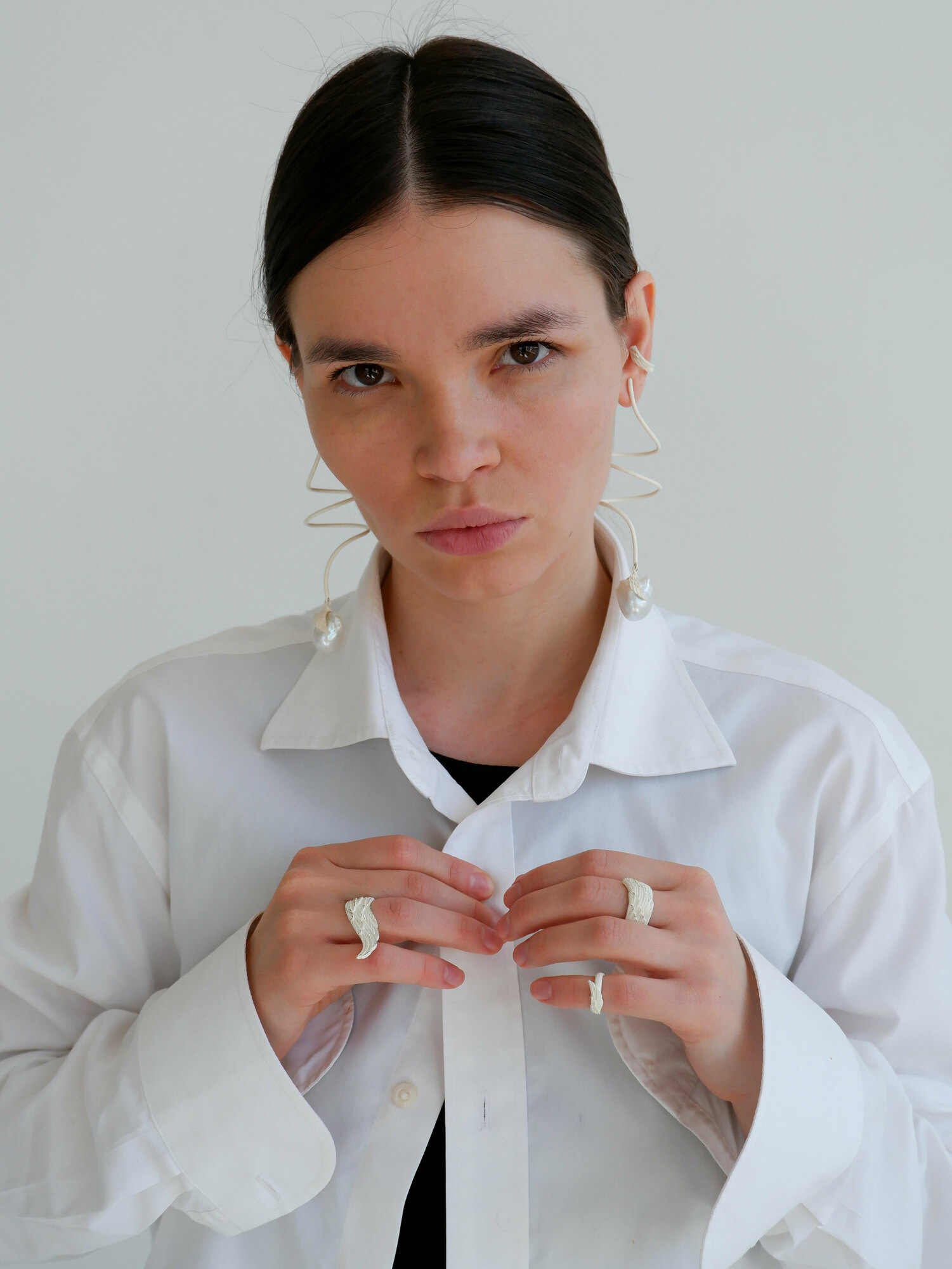 Серьги-спирали с барочной жемчужиной DROWNING TO EMBRACE