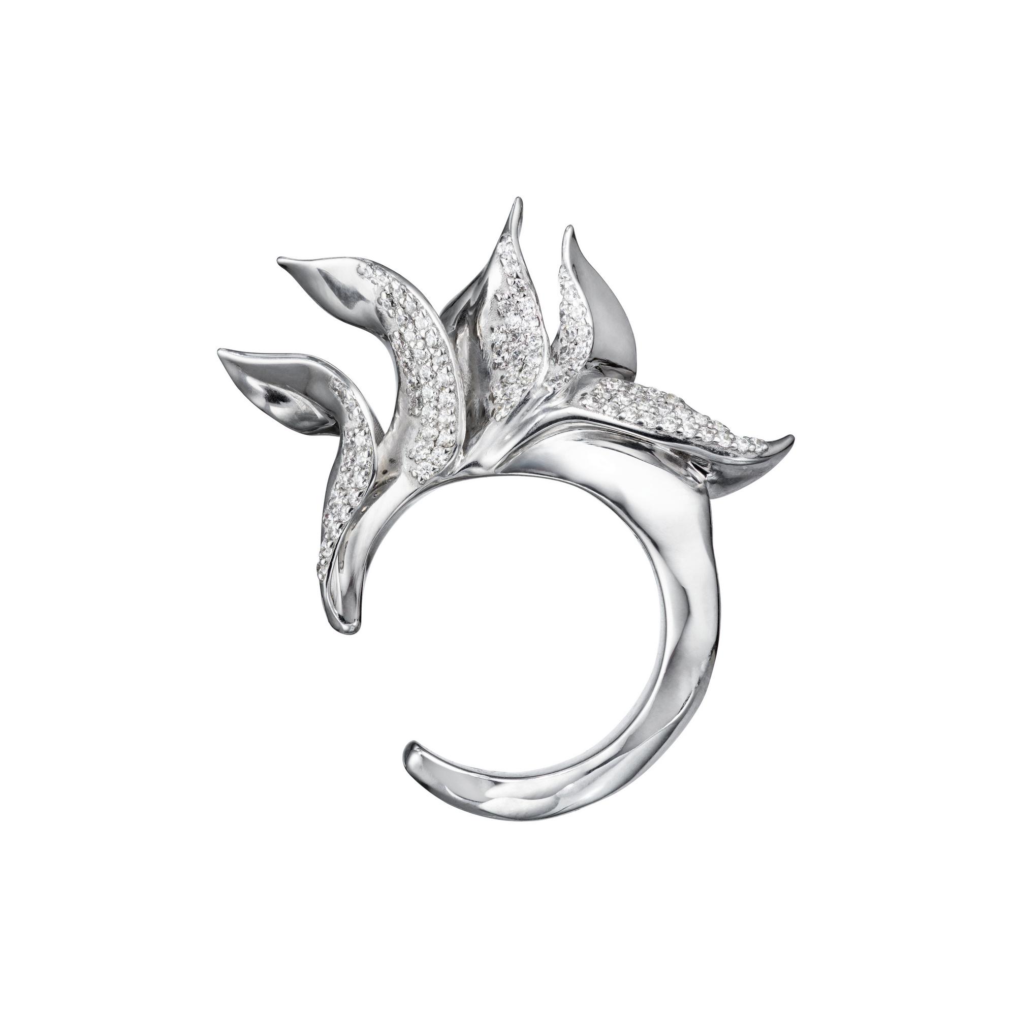 Кольцо с пламенными листьями и фианитами