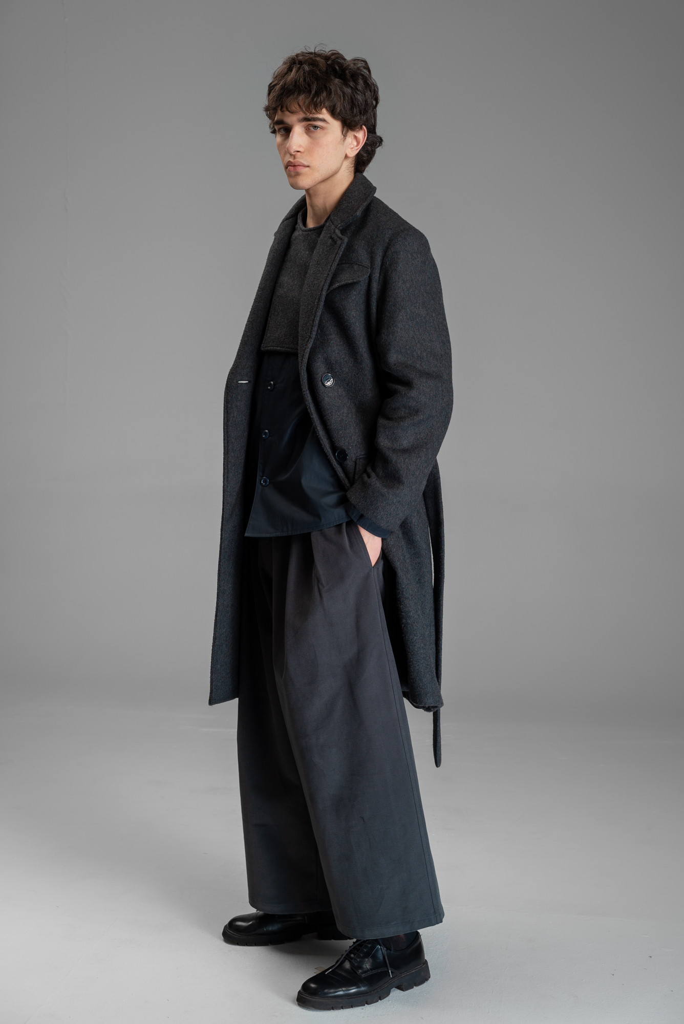 Двубортное пальто