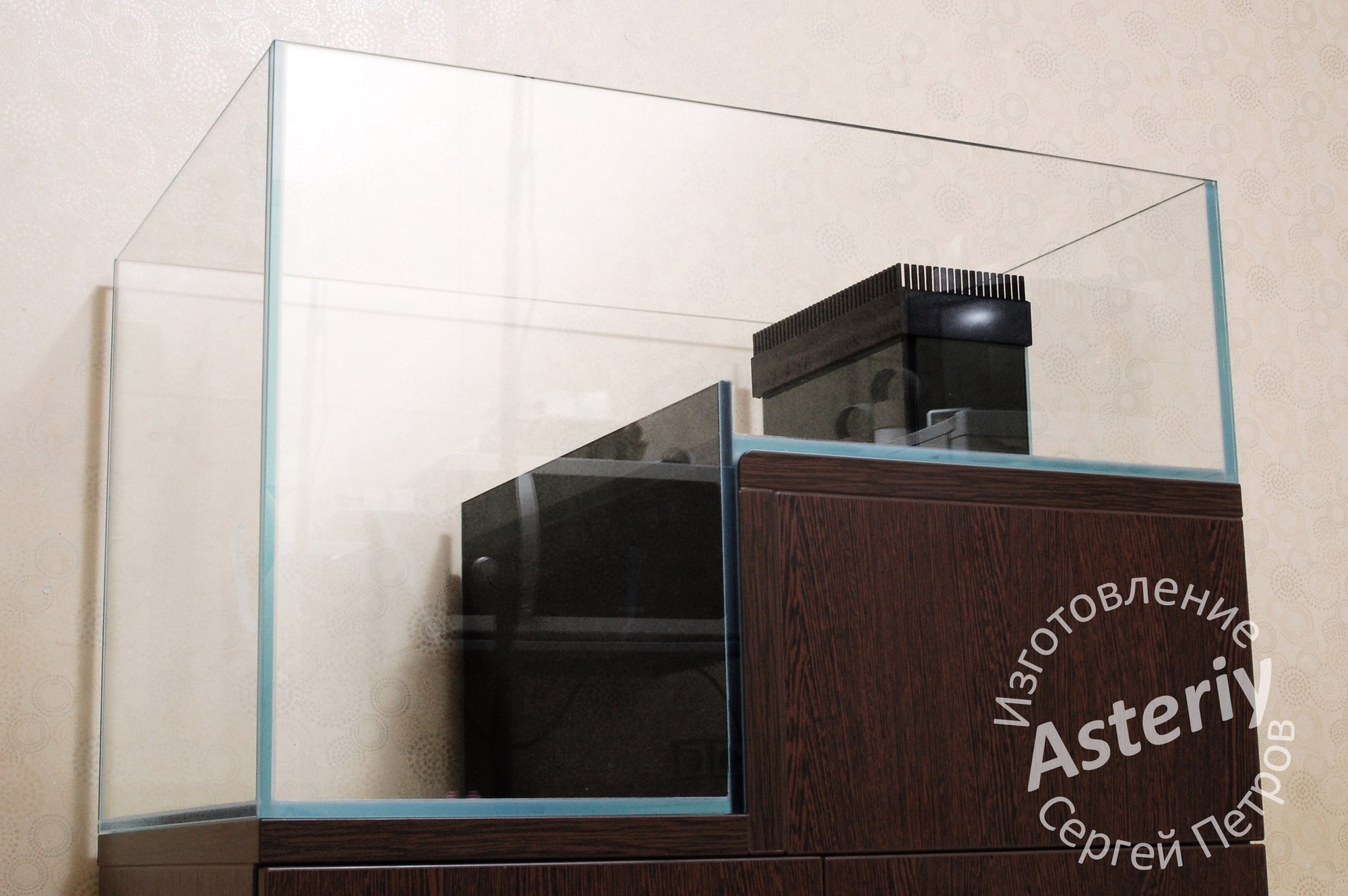 Drop-off reef aquarium с тумбой и сампом