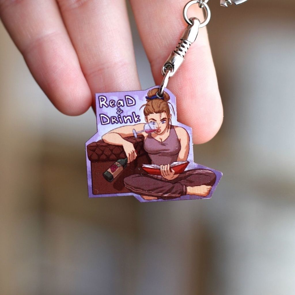 Брелок деревянный "Read&Drink"