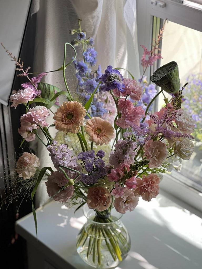 Подписка на цветы (пакет L) - 4 букета в месяц