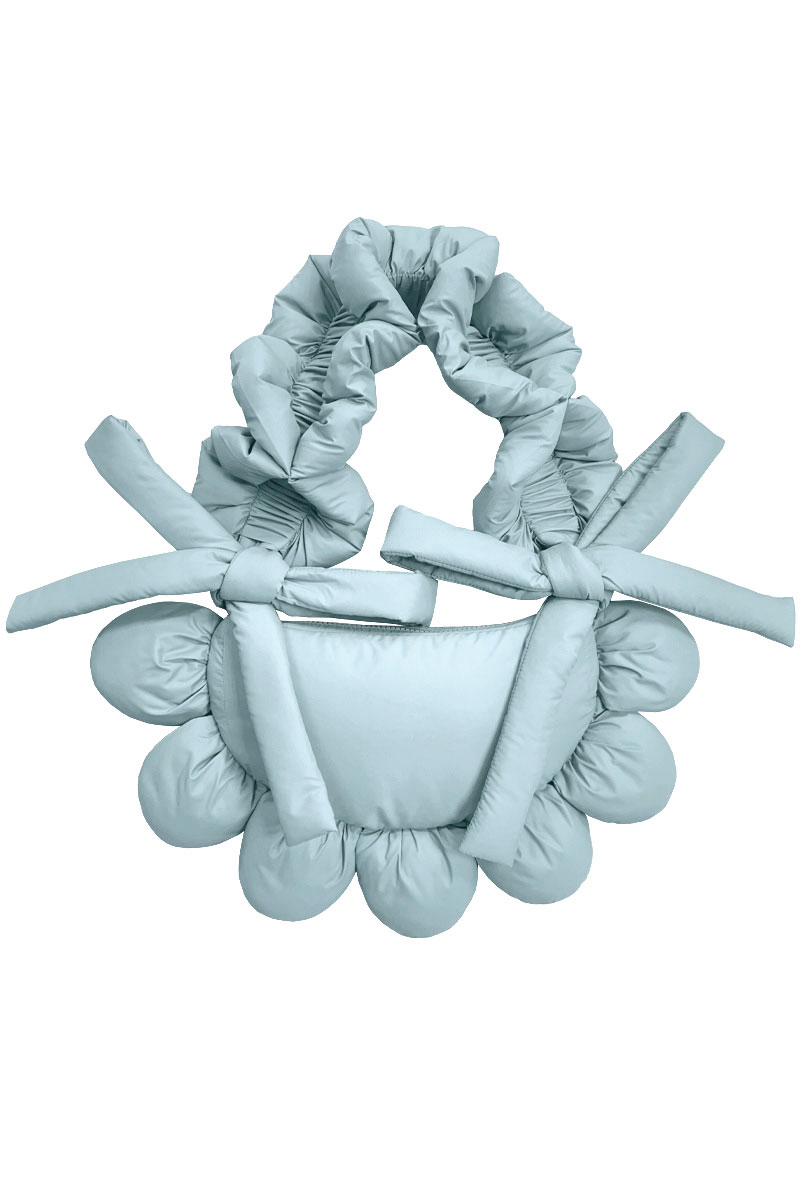 Сумка-цветок из небесной плащёвой ткани