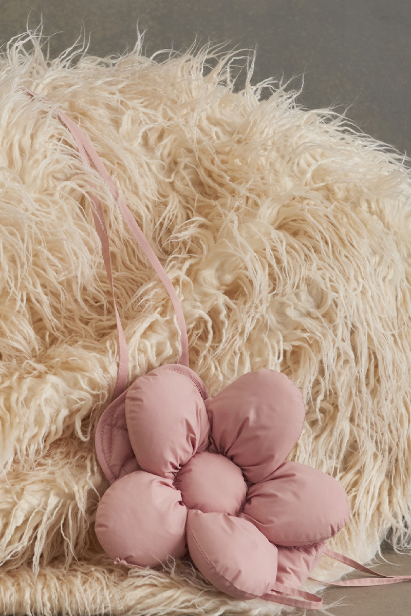 Сумка для телефона из пудровой плащёвой ткани