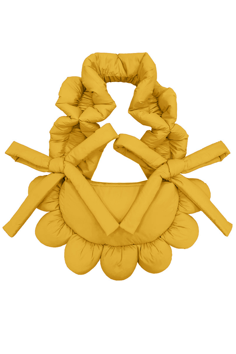 Сумка-цветок из горчичной плащёвой ткани