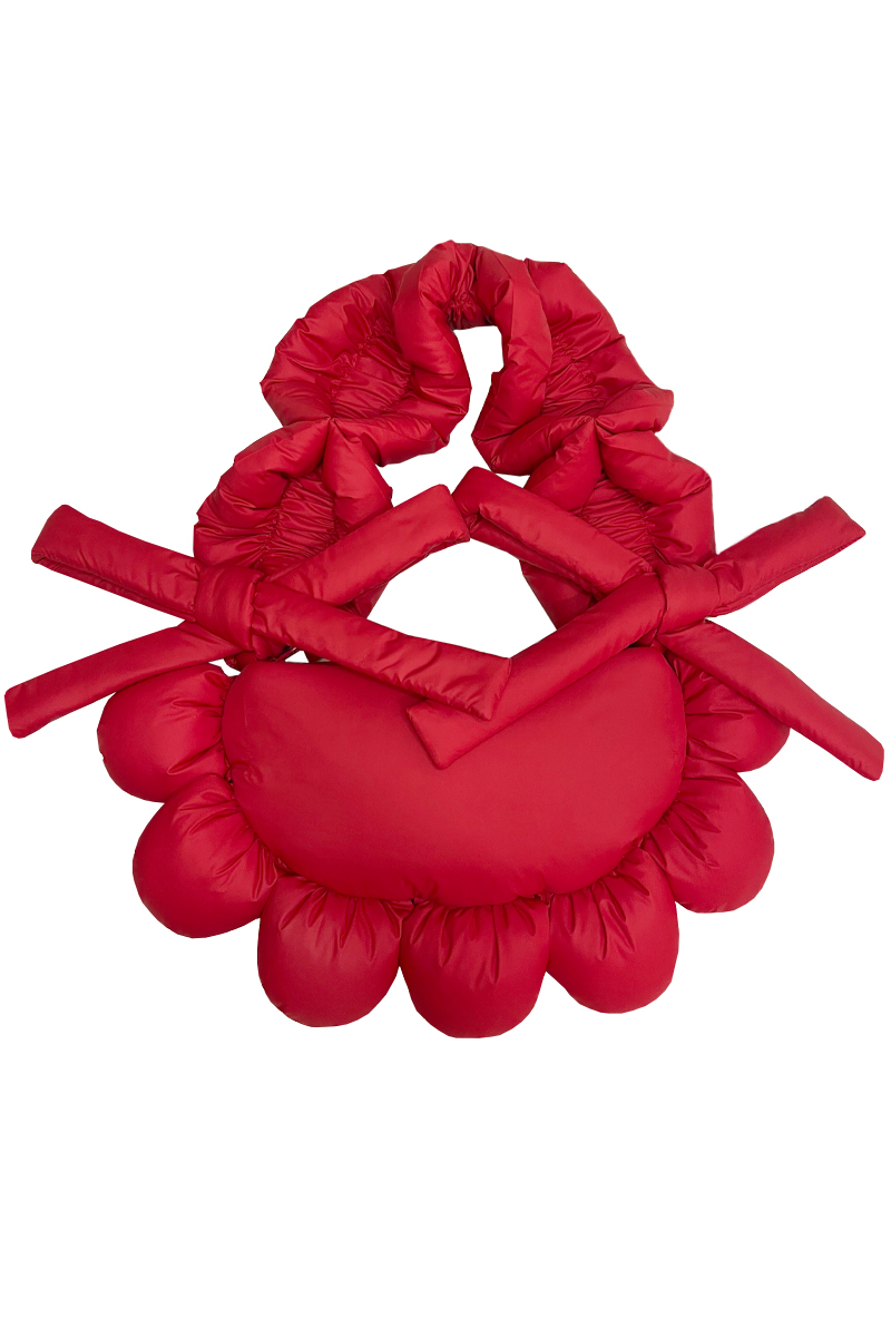 Сумка-цветок из клубничной плащёвой ткани