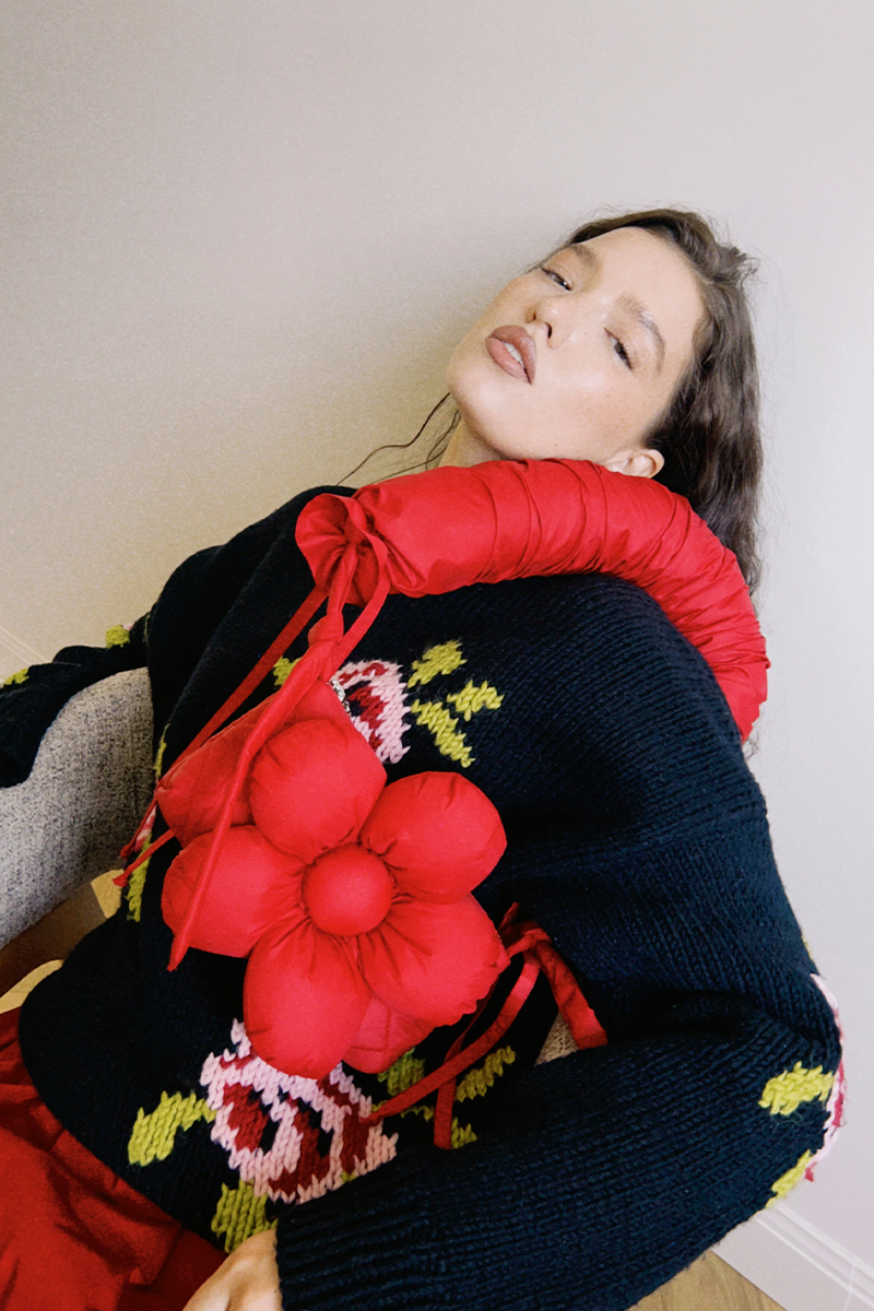 Сумка-багет с ручкой из клубничной плащёвой ткани