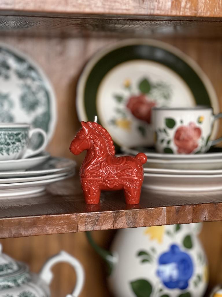 Свеча фигурная "Красный Конь"