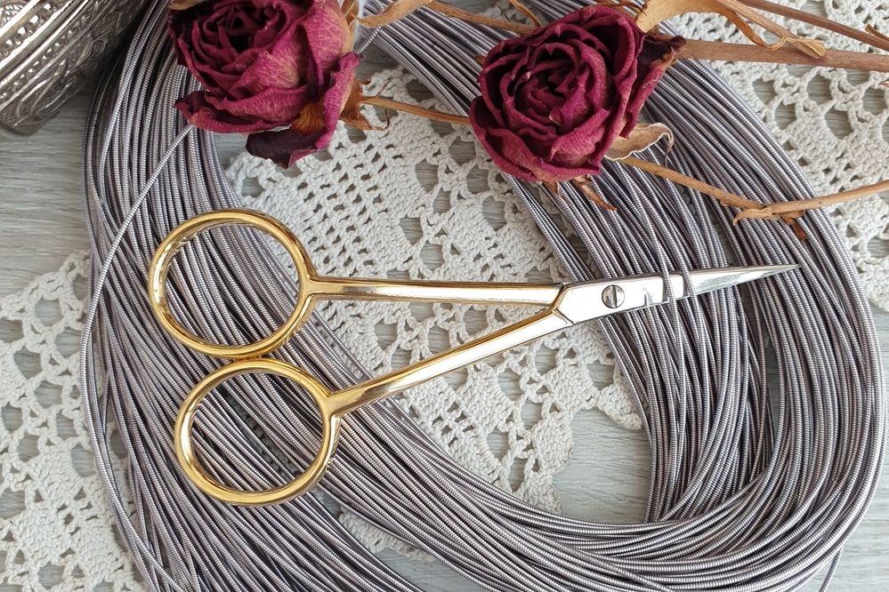 жесткая канитель