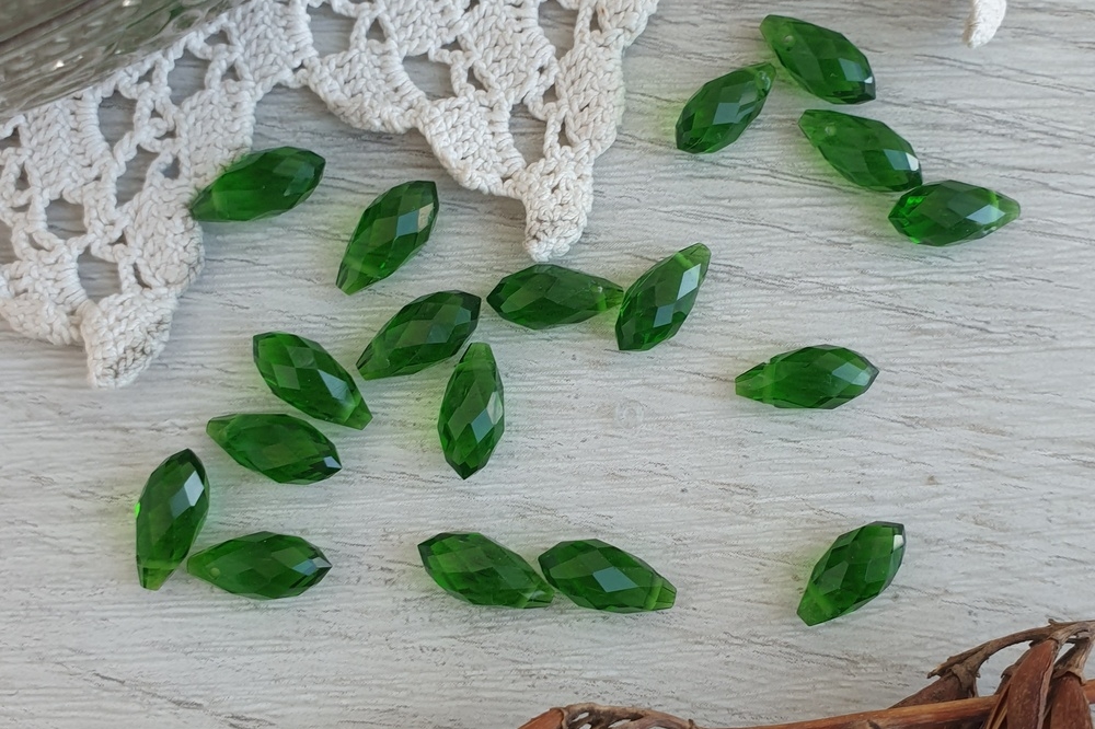 граненые бусины капли