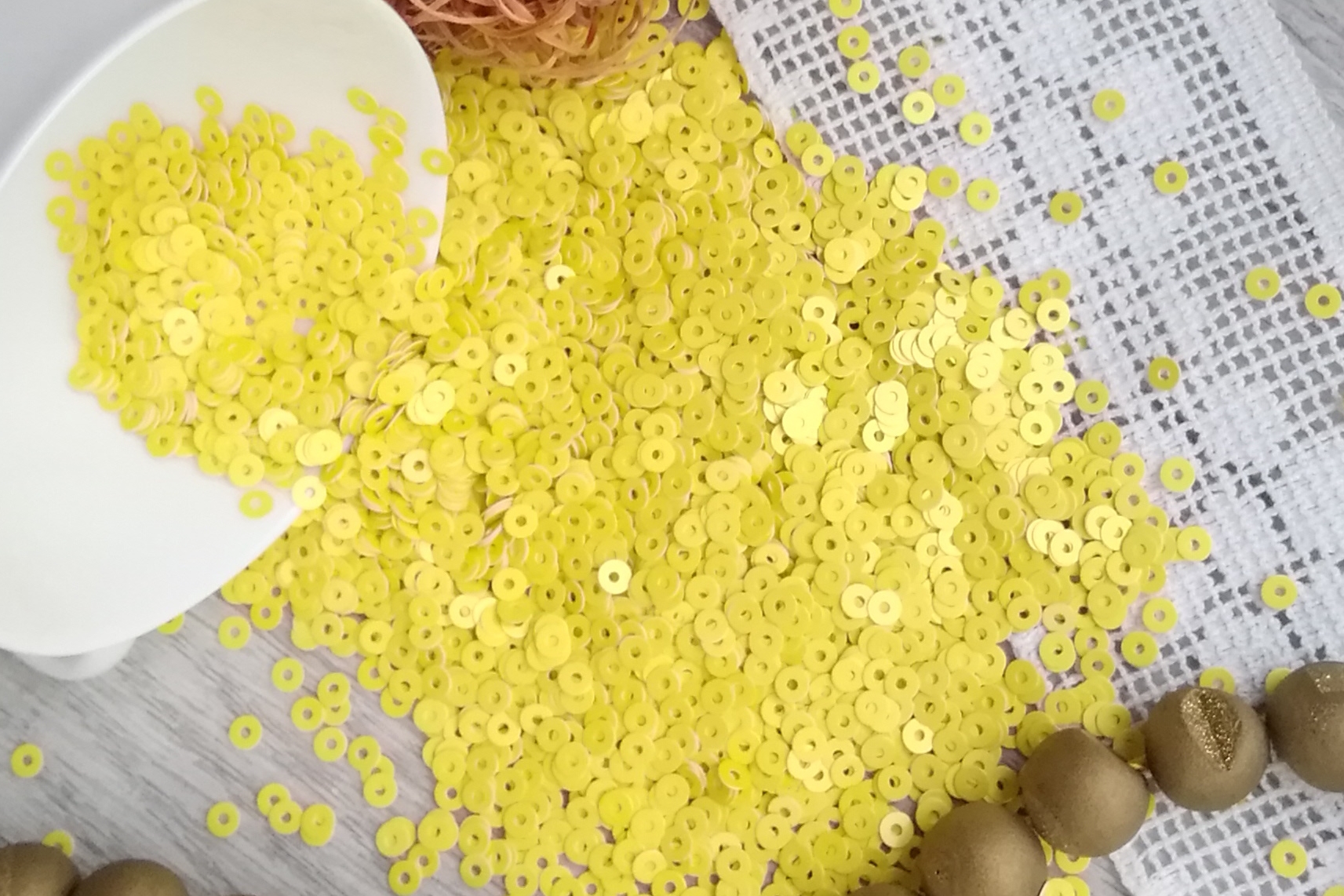 пайетки итальянские пайетки золотые желтые 3мм