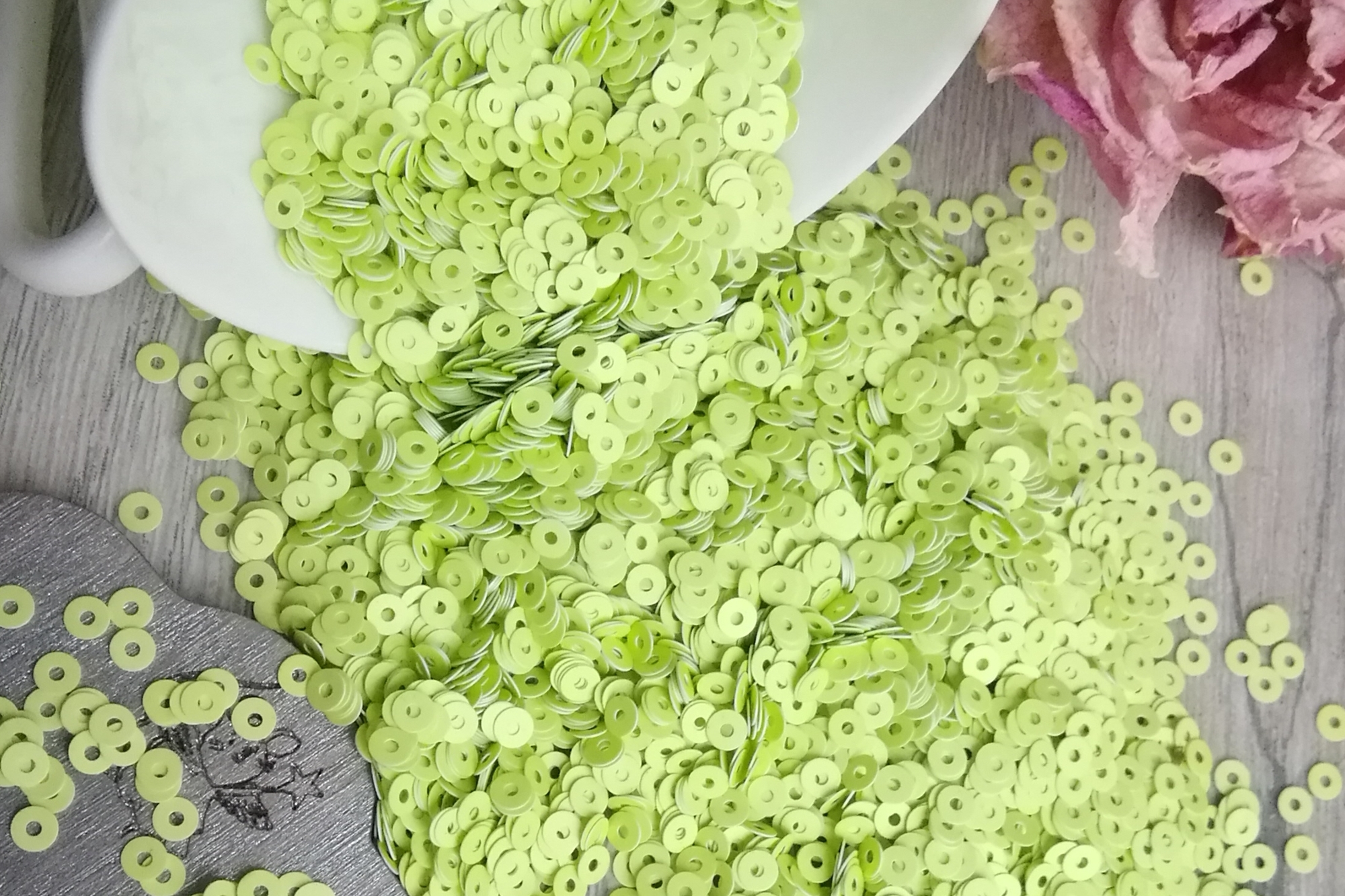 пайетки итальянские салатовые 3мм