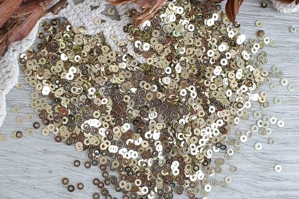 пайетки 2 мм