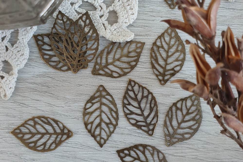 листики филигрань