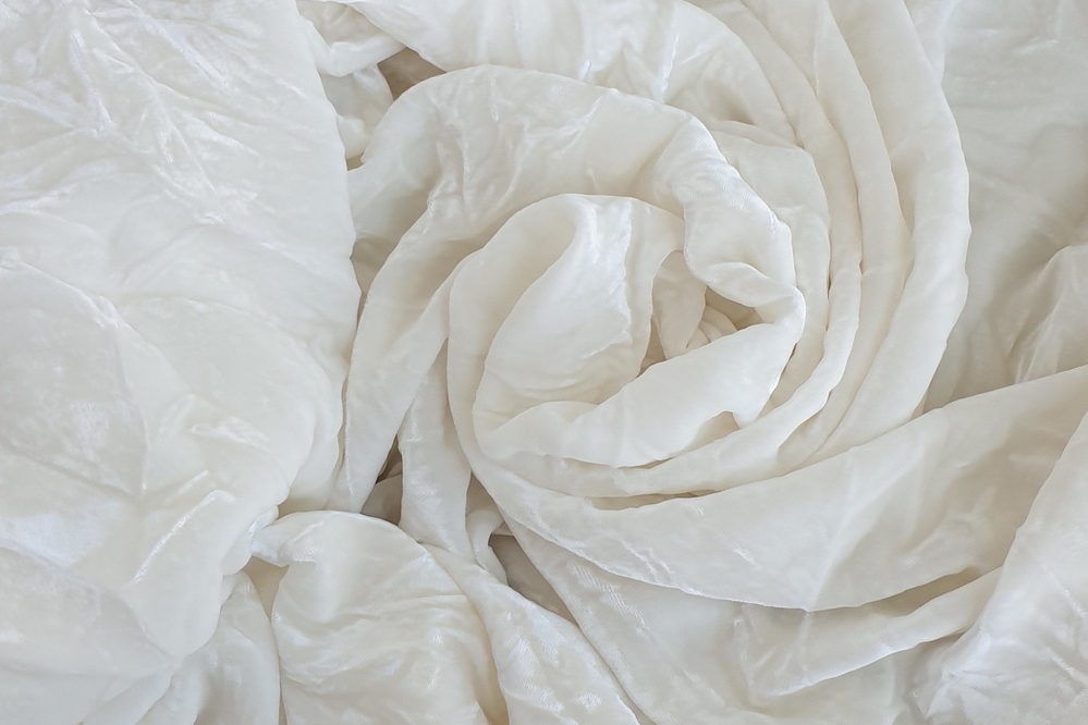 шелковый белый бархат