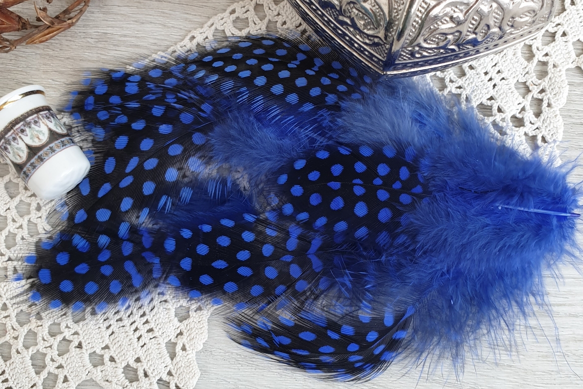 перья цесарки