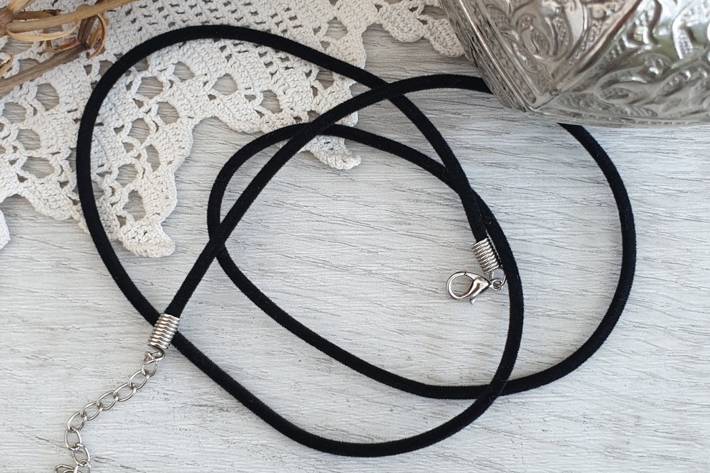 шнурок для подвески