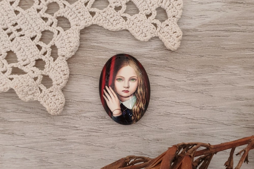 стеклянный кабошон