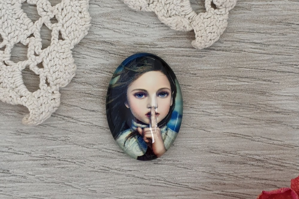 стеклянный кабошон