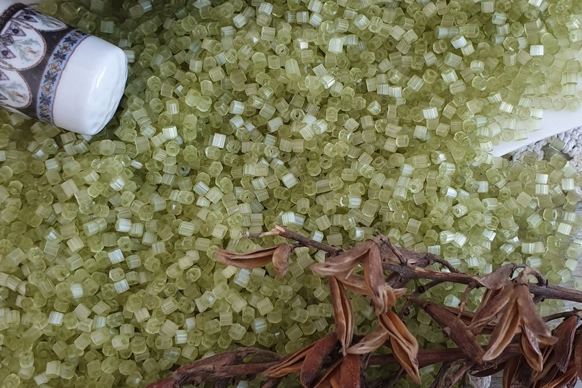 сатиновый бисер