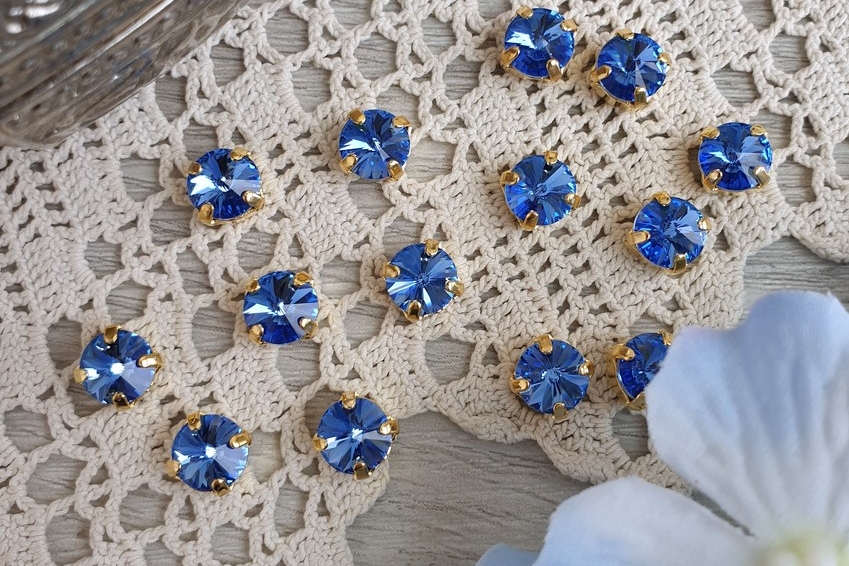 кристаллы риволи в оправе