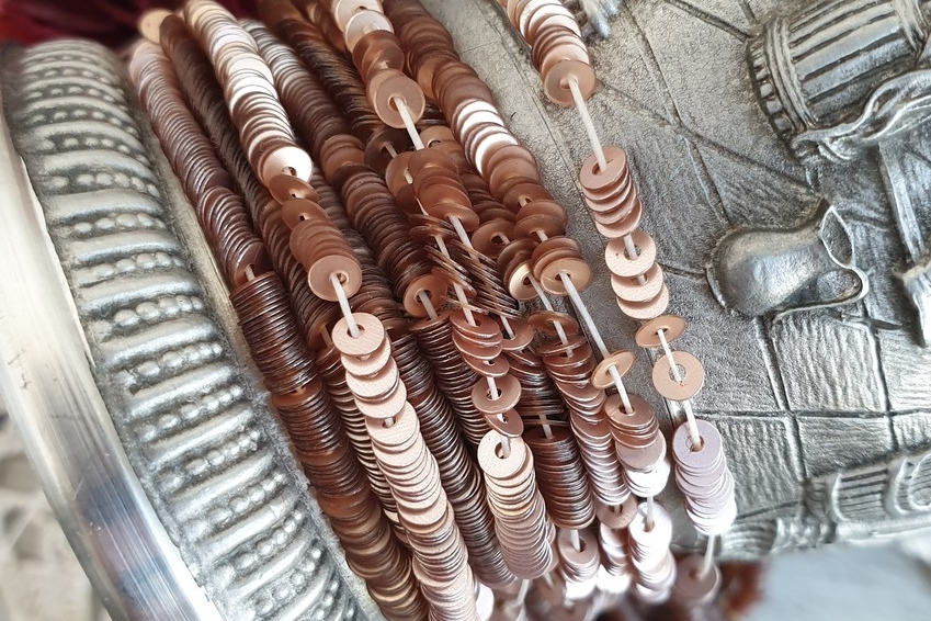 пайетки на нитях