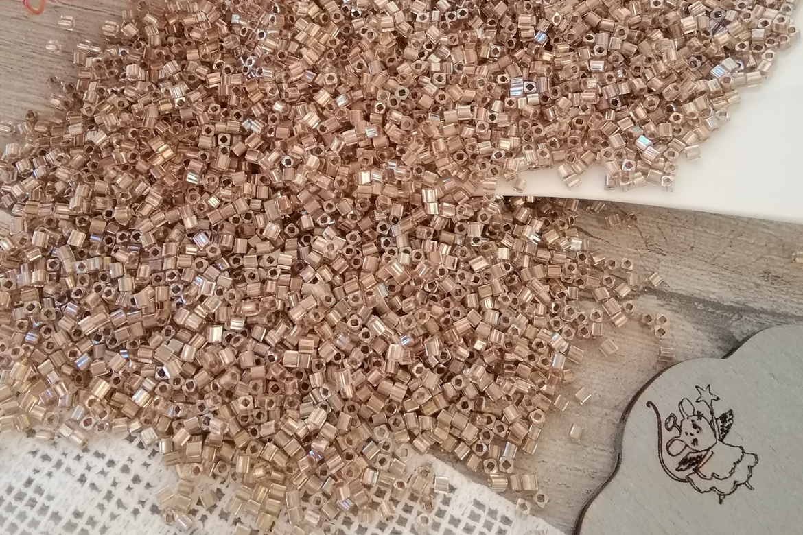 Бисер Тохо куб 1,5 мм