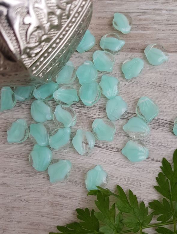 Бусины лепестки (bl012)