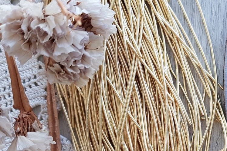 Канитель мягкая, цвет - светлое золото, размер 1мм