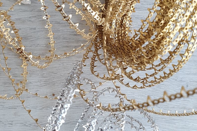 фигурная проволока безель