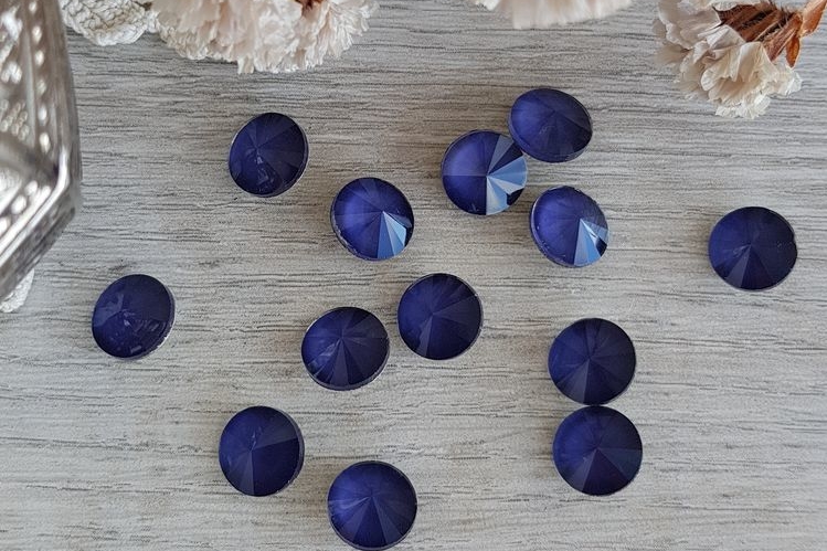 Кристаллы риволи 10 мм, опал,  фиолетовые, круглые