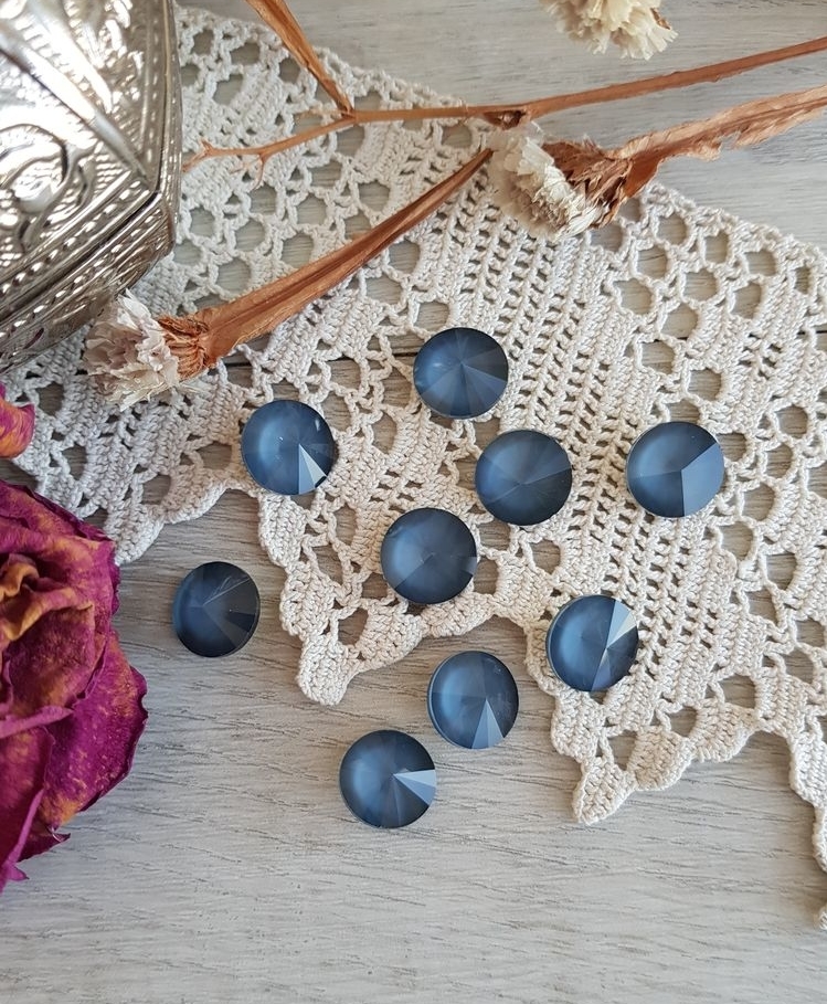 Кристаллы риволи 10 мм, серые круглые