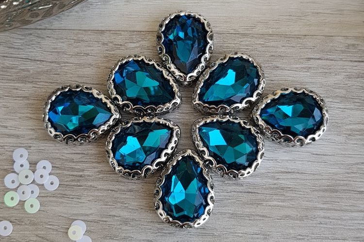 Кристаллы капли в ажурных цапах, цвет  аквамарин