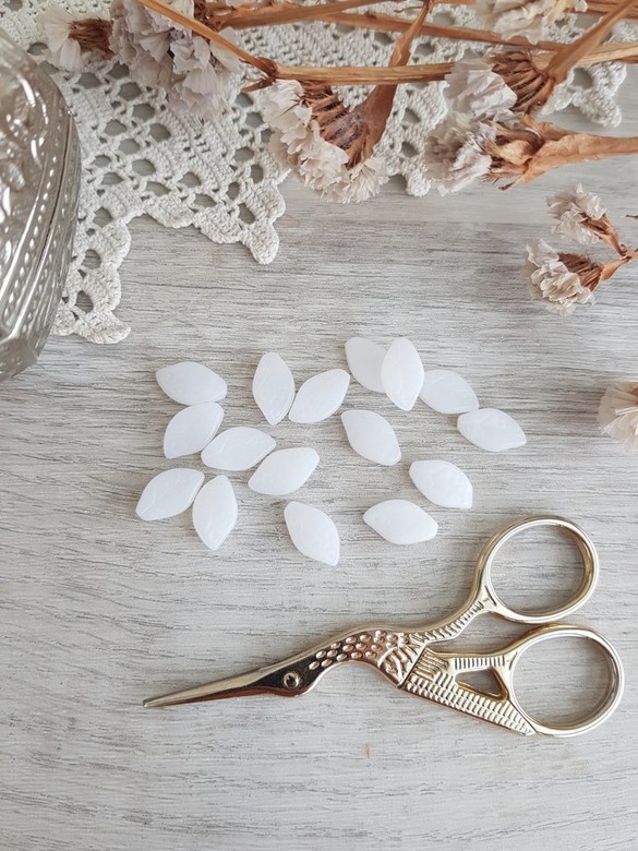 Бусины листочки (bl008)