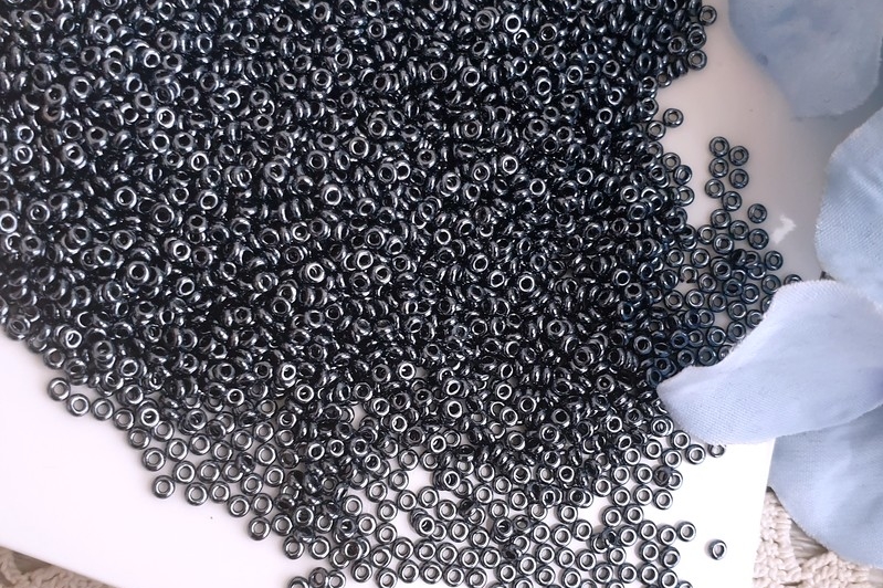 Бисер Toho Demi Round