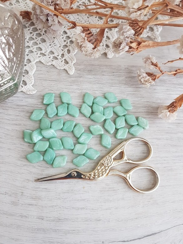 Бусины листочки (bl003)