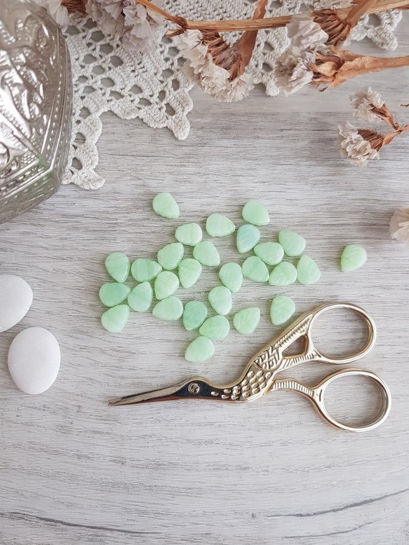 Бусины листочки (bl001)