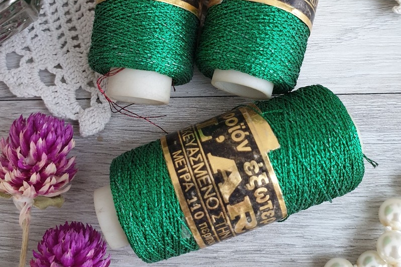 нитки металлик зеленые